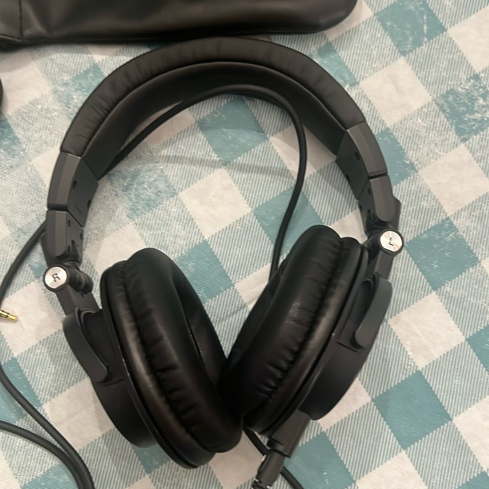Audio Technica ATH-M50x Wired